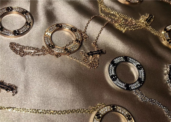 Dernière affaire concernant fabricants de bijoux d'imitation en Chine