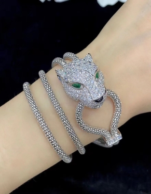 High End Brand Bracelet Jewelry Modern Style Smooth Finish 18k Gold