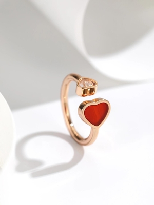 Round Brilliant Wedding Gold Diamond Ring Chopards Happy Diamonds Collection Jewelry