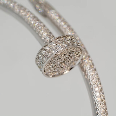 Elegant 18K Gold Diamond Jewelry with VS1 Clarity GIA Certified Various Cuts and Styles