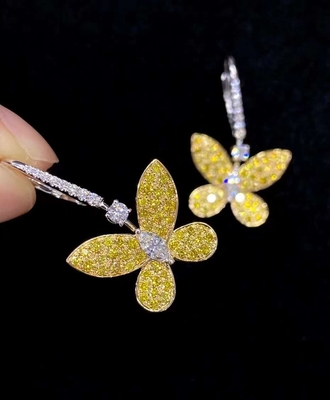 18K Gold Diamond Earrings Good Cut Grade with Sparkling Diamond Gemstone