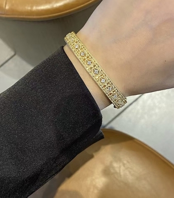 Polished Finish 18K Gold Diamond Bracelet Prong Setting Master Jewelry Supplier