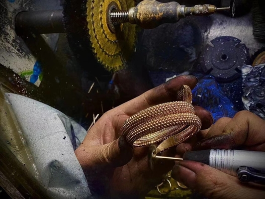 Master Jewelry Factory High Jewelry 18k Gold Diamond Jewelry Factory China