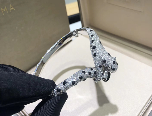 15.74 Carats 706 Diamonds Panthere De Brand Bracelet 18k White Gold