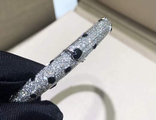 15.74 Carats 706 Diamonds Panthere De Brand Bracelet 18k White Gold