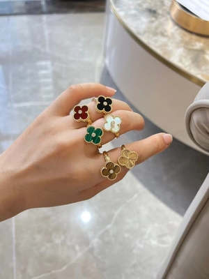 La collection de bijoux en or 18K personnalisé de luxe