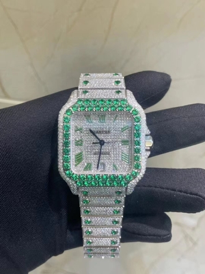 Montre de poignet en métal de luxe en or blanc et bracelet à baguette glacée